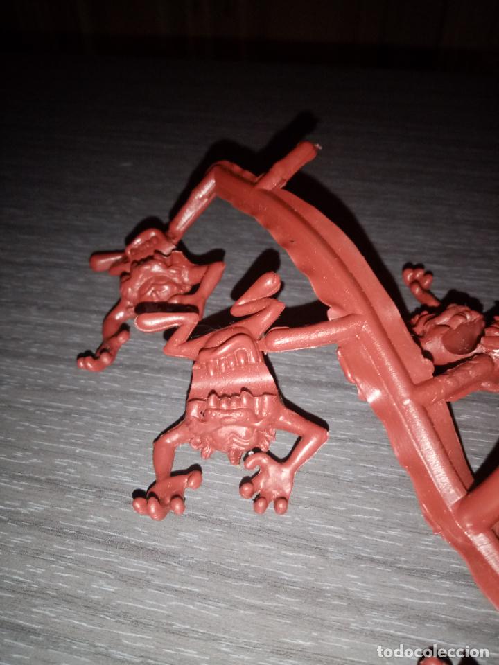 Figuras de goma y PVC: Demonio de Tasmania tipo dunkin - Foto 2