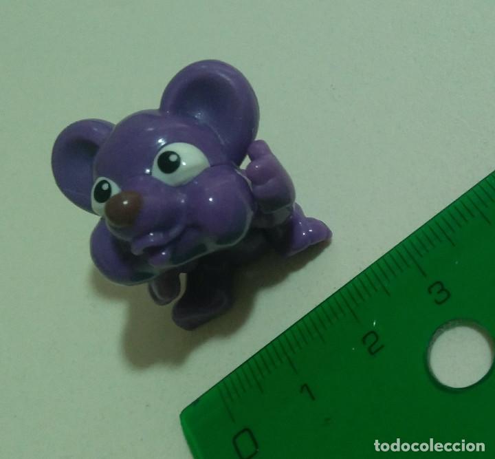 Figuras de goma Kinder: mu&ntilde;eco murcielago con estrella kinder complemento accesorio navidad - Foto 3