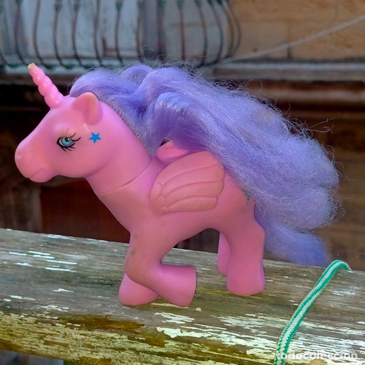 Figuras de goma y PVC: PONI PONY ALADO - Foto 1