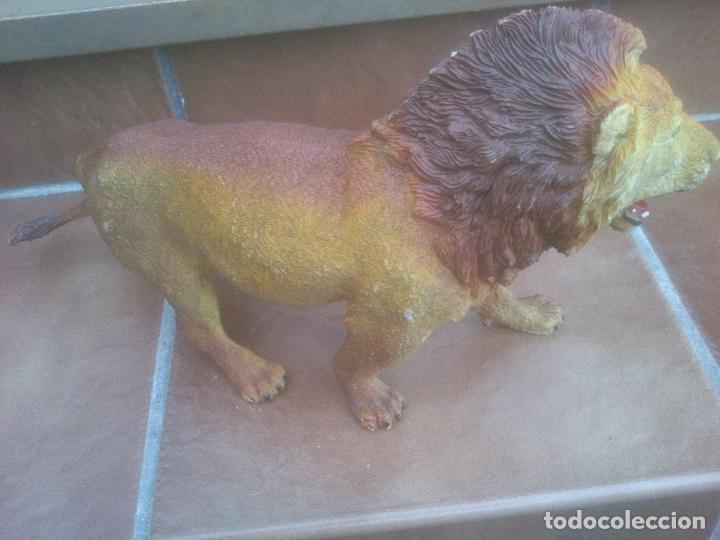 Figuras de goma y PVC: GRAN LEON PLASTICO DURO - Foto 2