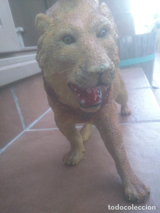 Figuras de goma y PVC: GRAN LEON PLASTICO DURO - Foto 4