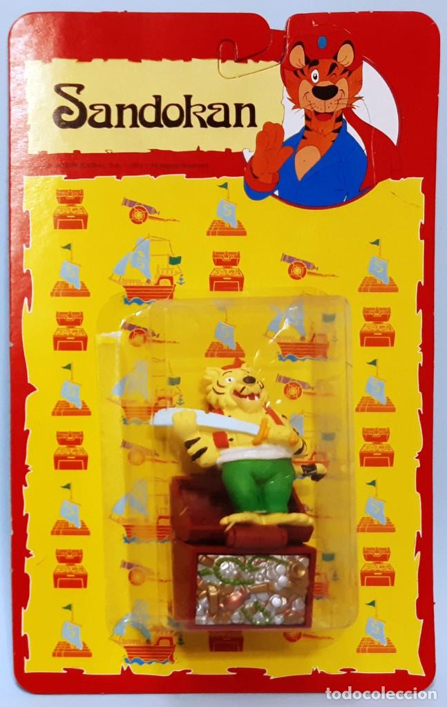 Figuras de Goma y PVC: Figura PVC Startoys en su blister original - SERIE SANDOKAN - PATAN CON COFRE DEL TESORO