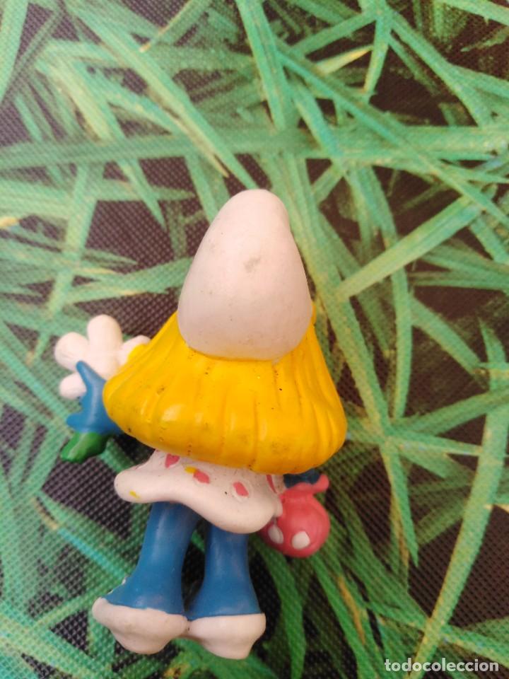 Figuras de goma y PVC: Lote Pitufinas de goma - Foto 11