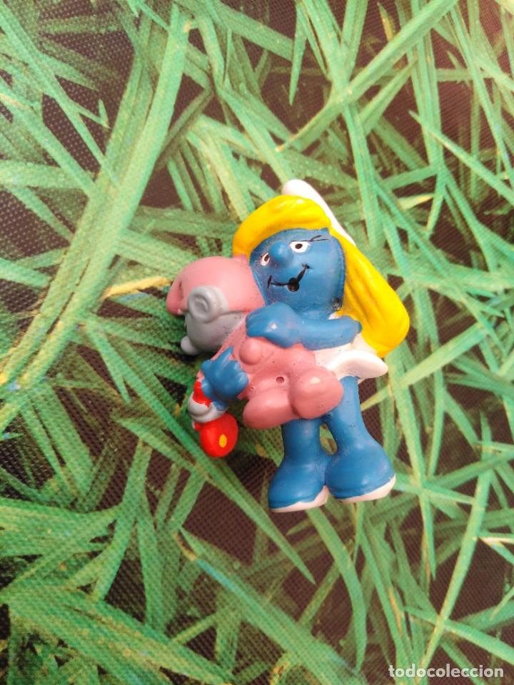 Figuras de goma y PVC: Lote Pitufinas de goma - Foto 12