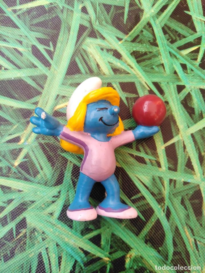 Figuras de goma y PVC: Lote Pitufinas de goma - Foto 16