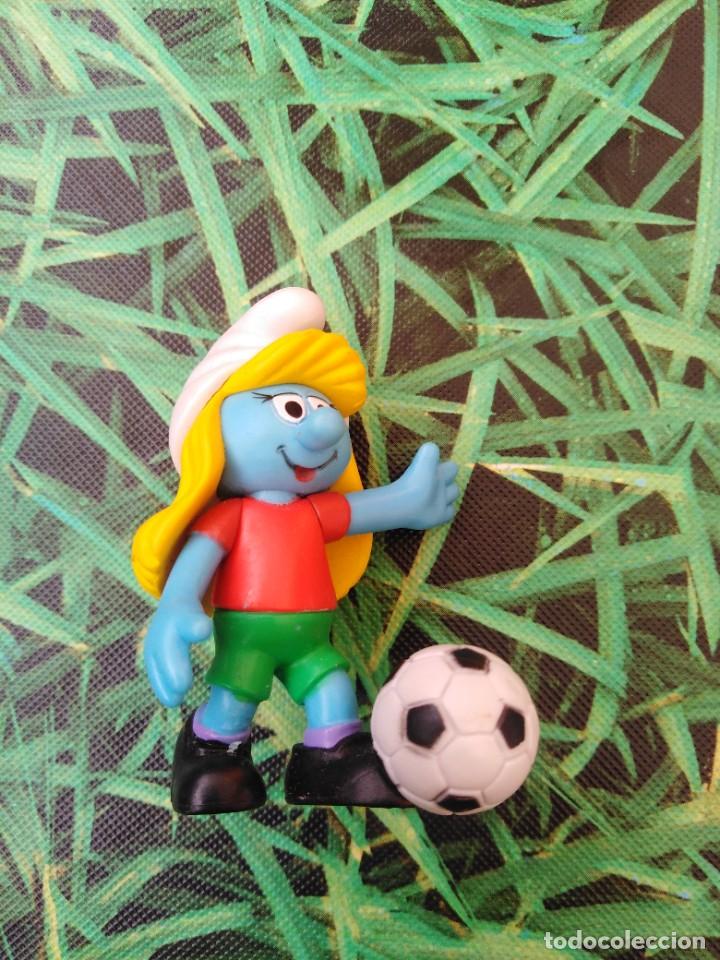 Figuras de goma y PVC: Lote Pitufinas de goma - Foto 20
