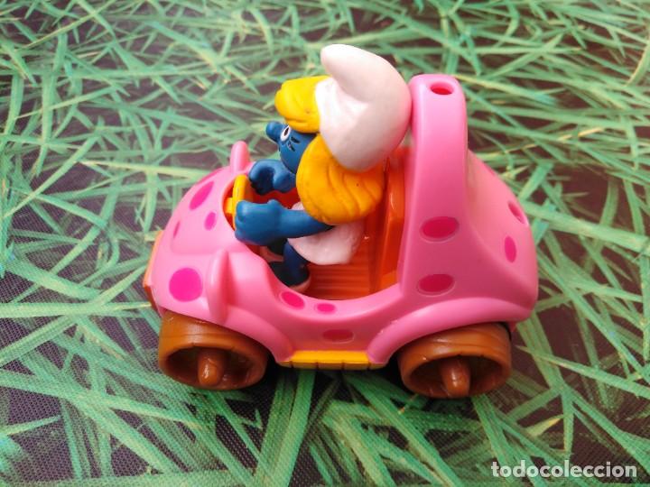 Figuras de goma y PVC: Mu&ntilde;eca goma Pitufina con coche - Foto 2