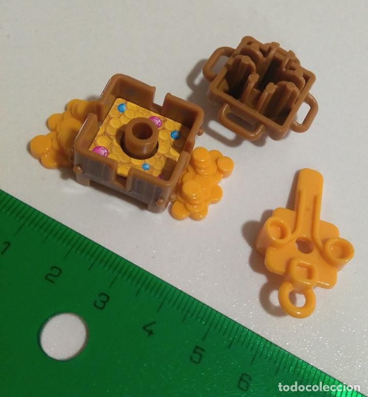 Figure di Gomma e PVC: caja kinder vv secundario 2020 2021 cofre con llave tesoro diorama