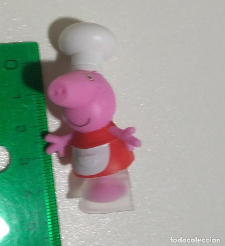 Rubber and PVC Figures: peppa pig dairy 4 fun natillas pepa mu&ntilde;eco pvc goma ventosa chef cocinero cocinera gorro