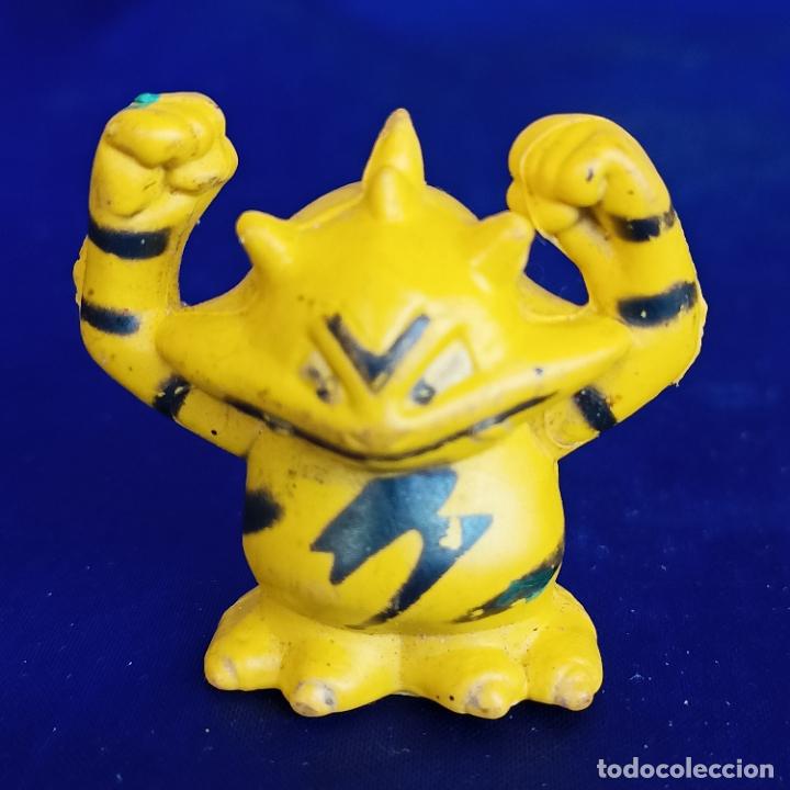 Figuras de goma y PVC: 1999 POKEMON FINGER PUPPET ELECTABUZZ - Foto 1
