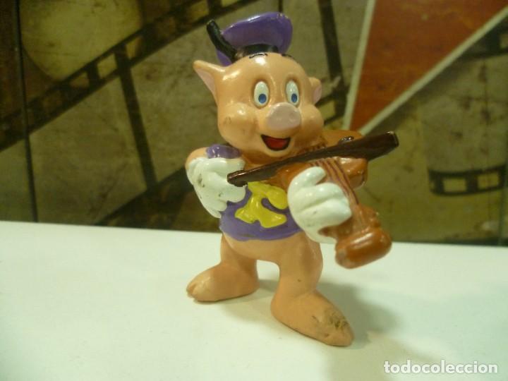 Figuras de goma y PVC: Figura cerdito con violin - Foto 1