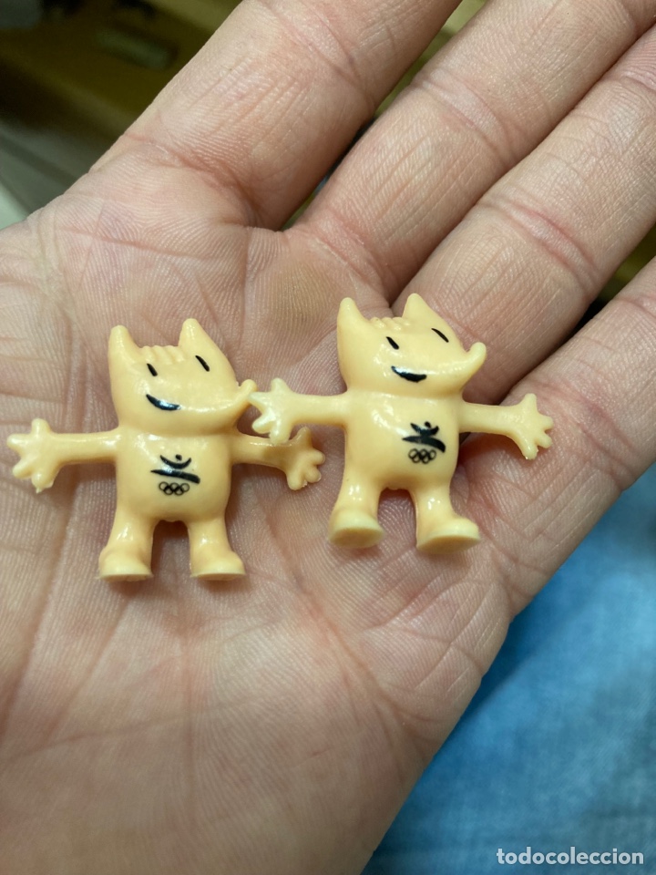 Figuras de goma y PVC: Lote de 2 mu&ntilde;equitos dunkin cobi - Foto 2