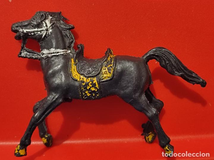 Figure di Gomma e PVC: CABALLO PLASTICO NEGRO HUECO 10 CMS LARGO APROX JECSAN REAMSA GOMARSA POR DETERMINAR *
