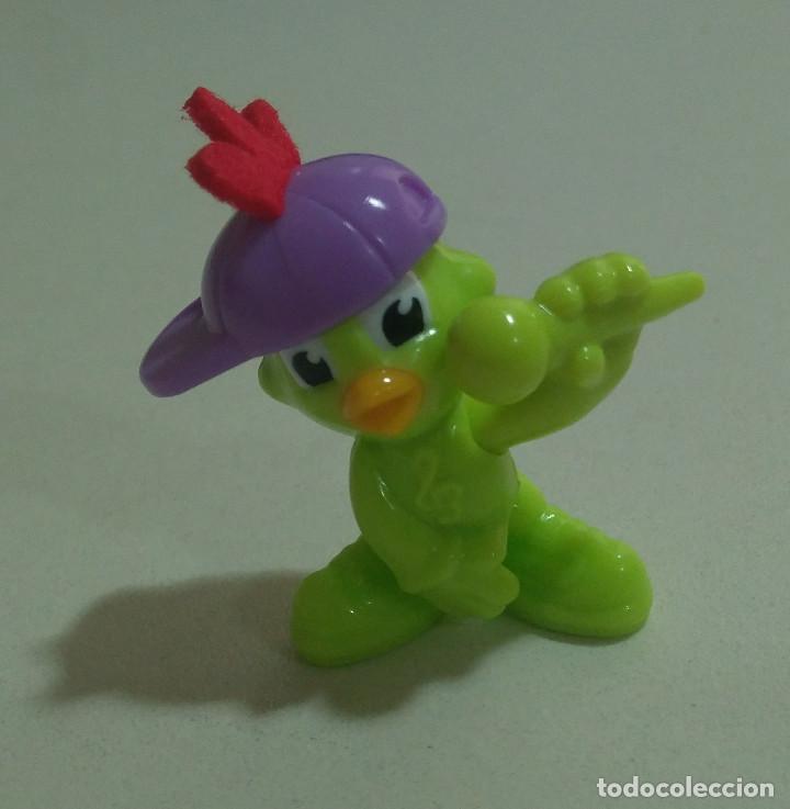 Figuras de Borracha e PVC: pascua pollito pollo rapero mu&ntilde;eco kinder rap gorra