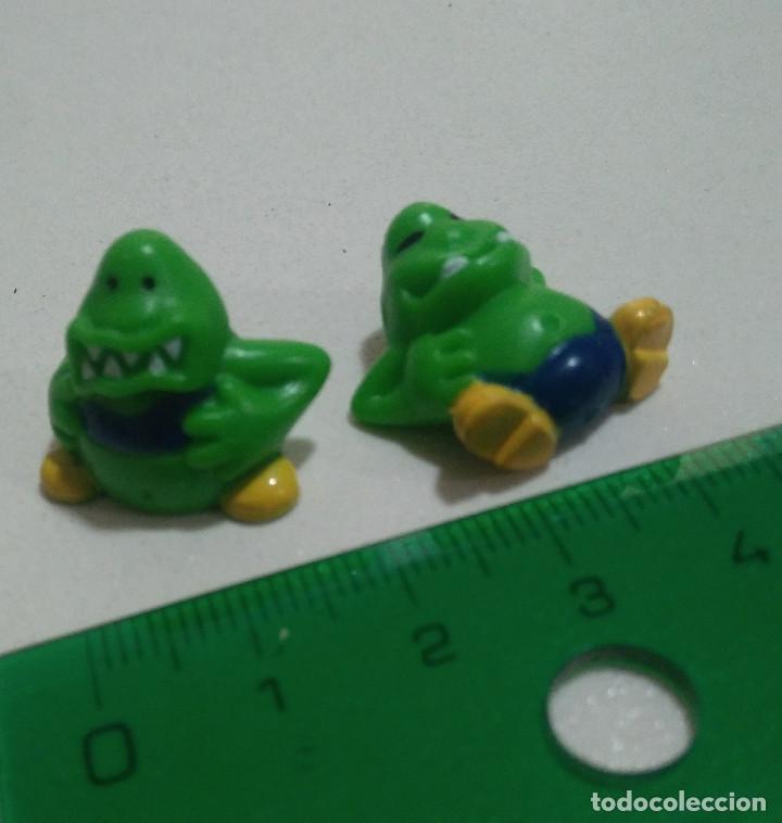 Figuras de Borracha e PVC: bichos verdes kinder mu&ntilde;ecos mini monsters figuritas miniaturas