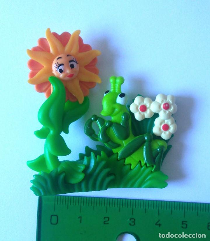 Figuras de Borracha e PVC: flor kinder ferrero bicho insecto puzzle 3d puzle florecilla saltamontes grasshopper
