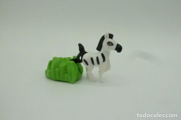 Figuras de goma Kinder: Kinder sorpresa. Cebra - Foto 2