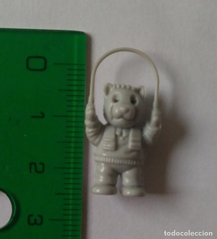 Figuras de Borracha e PVC: animalito saltando comba kinder mini figurita miniatura mu&ntilde;equito mu&ntilde;eco antiguo
