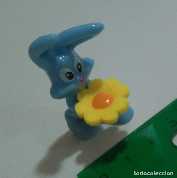 Figuras de Borracha e PVC: kinder pascua conejo conejito orejas terciopelo flor mu&ntilde;eco figura