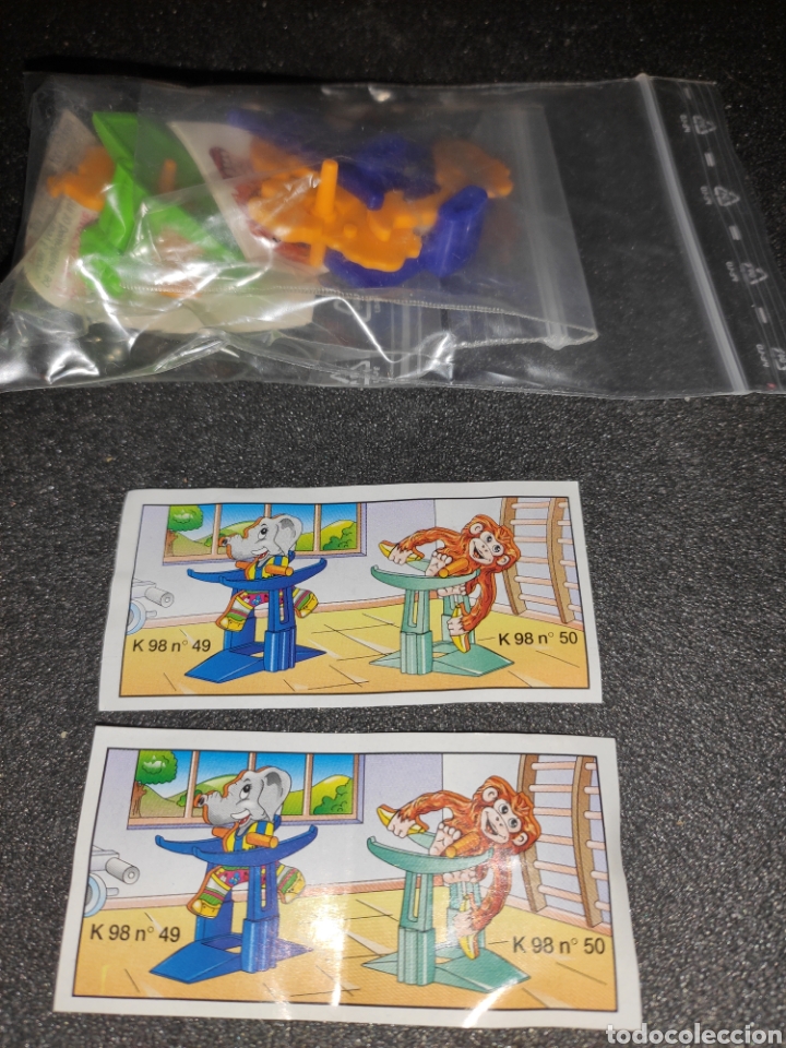 Figurines en Caoutchouc et PVC: K&iacute;nder Ferrero 220 serie k98 n&deg; 49 y 50 completa 2 fig. + 2 bpz