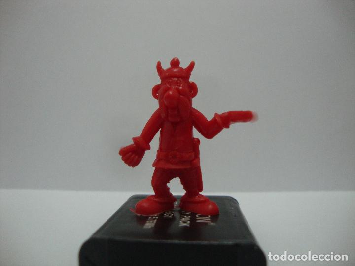 Figuras de goma y PVC: FIGURA DUNKIN COLECCION ASTERIX - Foto 1