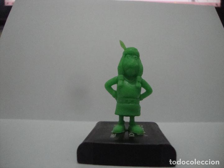 Figuras de goma y PVC: FIGURA DUNKIN INDIO - Foto 1