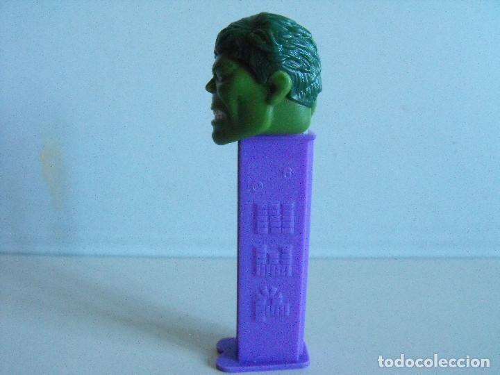 Figuras de goma y PVC dispensador PEZ: Dispensador caramelos PEZ. Increible HULK de Marvel. - Foto 2