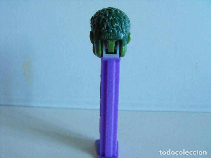 Figuras de goma y PVC dispensador PEZ: Dispensador caramelos PEZ. Increible HULK de Marvel. - Foto 3