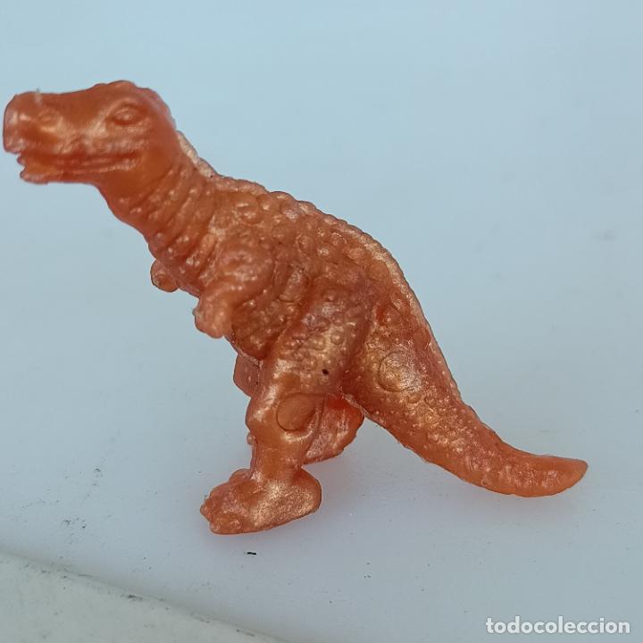 Figuras de goma y PVC: DUNKIN PHOSKITOS DANONE DINOSAURIO ?? - Foto 1