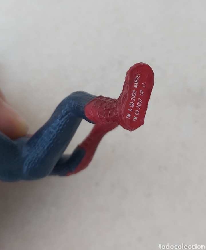Figuras de goma y PVC: Mu&ntilde;eco spiderman marvel 2002 - Foto 2