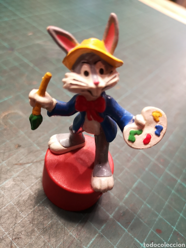 Figuras de goma y PVC: Sacapuntas Bully Bugs Bunny - Foto 1