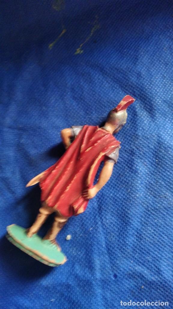 Figuras de goma y PVC: romano de plastico antiguo - Foto 2