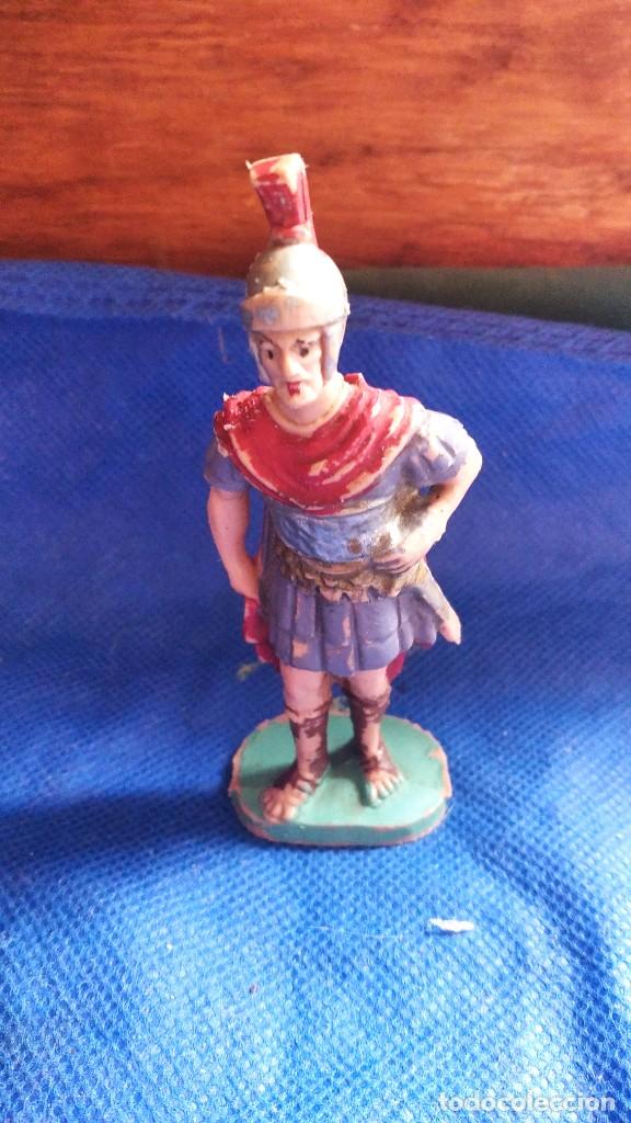 Figuras de goma y PVC: romano de plastico antiguo - Foto 3