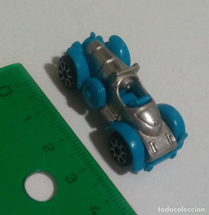 Figuras de Borracha e PVC: coche metalico kinder metal miniatura escala vehiculo car epoca color azul metalico