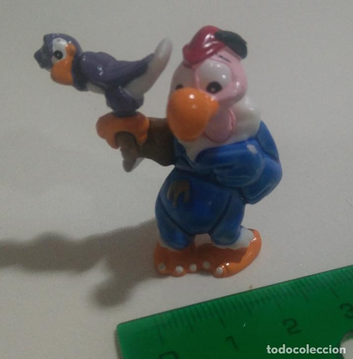 Figuras de Borracha e PVC: butre kinder monobloc mu&ntilde;eco figurita figura buitres medieval adiestrador pajaro