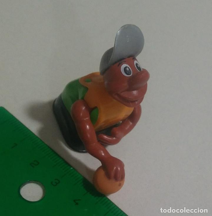 Figuras de Borracha e PVC: figura pelota montable kinder mu&ntilde;equito deporte figurita basket baloncesto pelota