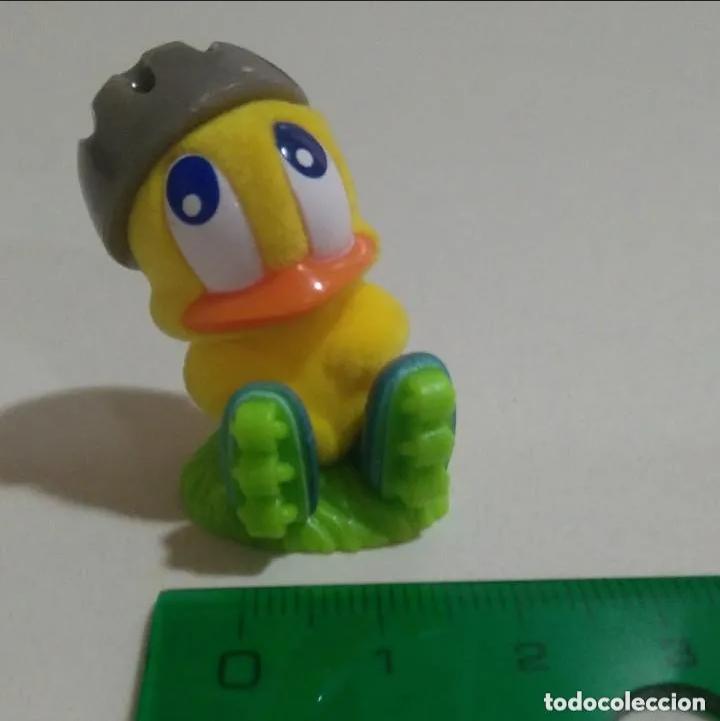 Figuras de Borracha e PVC: KINDER pollo pascua terciopelo skater mini mu&ntilde;eco pollito figuta figurita mu&ntilde;eco mu&ntilde;equito patines