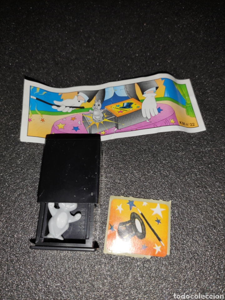 Figuras de Borracha e PVC: K&iacute;nder Ferrero 236 serie k98 22 caj&oacute;n m&aacute;gico mago conejo 1 fig + 1 bpz