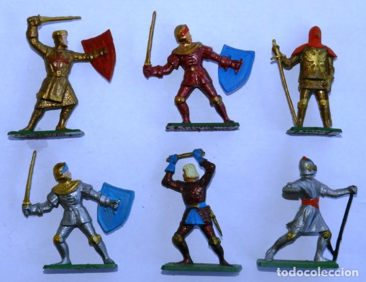 Figuras de Goma y PVC: 6 Medievales a pie de Starlux años 60 - Foto 2 - 302089123