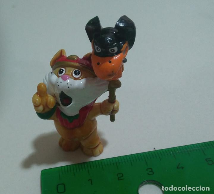 Kinder &Uuml;berraschung: chaman brujo gATO EGIPCIO KINDER EGIPTO MU&Ntilde;ECO FIGURA monobloc variante francia