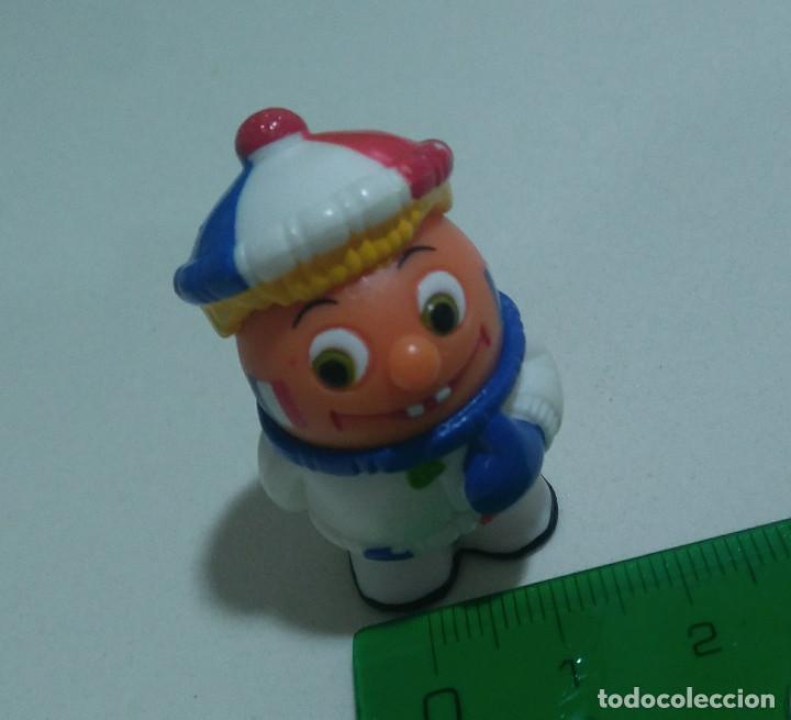 Kinder &Uuml;berraschung: figura futbolero fan futbol football francia france mu&ntilde;eco cabezon bufanda figurita mu&ntilde;equito mini