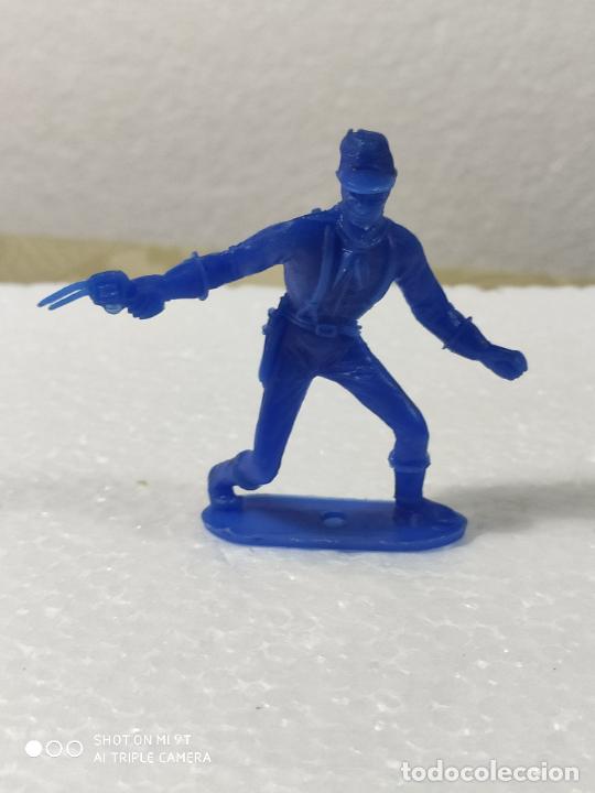 Figuras de goma y PVC: comansi federal con pistolas - Foto 1