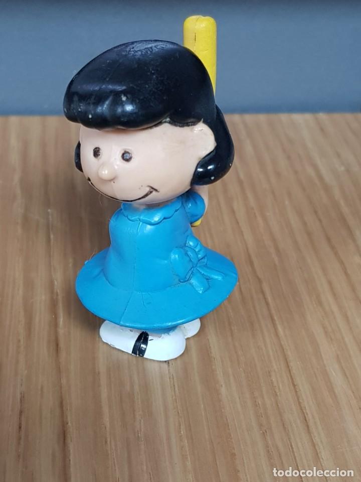 Figuras de goma y PVC: Figura lucy van 5,5 cm - Foto 1