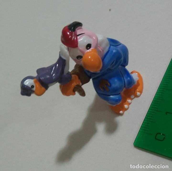 Kinder &Uuml;berraschung: butre kinder monobloc mu&ntilde;eco figurita figura buitres medieval adiestrador pajaro