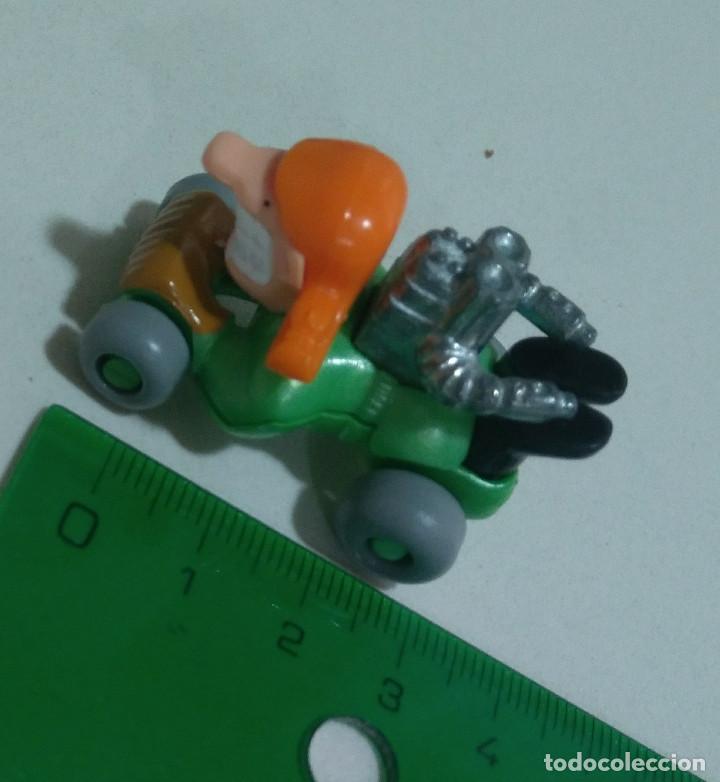 Kinder &Uuml;berraschung: coche kinder vehiculo miniatura mini con parte metalica metal