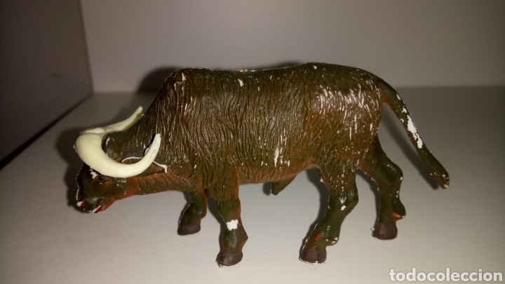 Figuras de goma y PVC: FIGURA DE B&Uacute;FALO CAFRE. - Foto 3