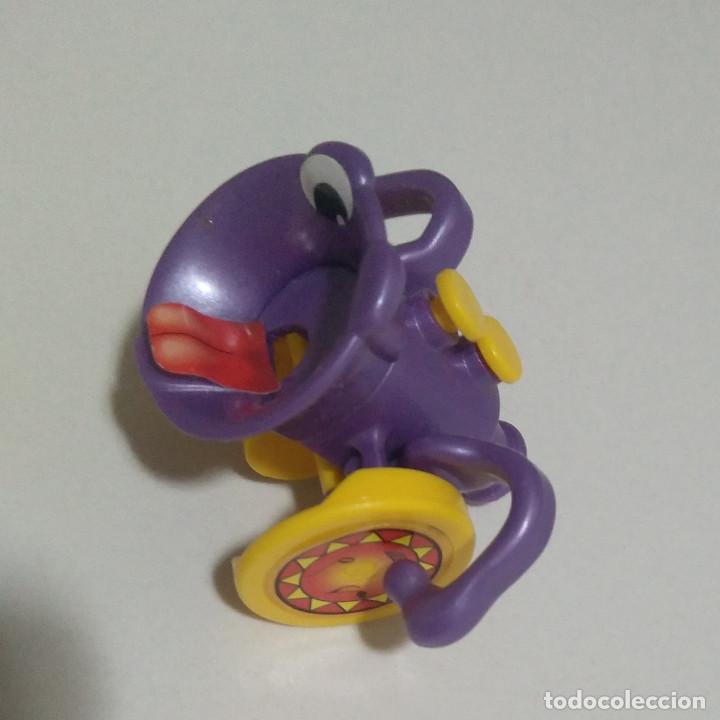 Kinder &Uuml;berraschung: kinder secundario parece un altavoz personaje animado