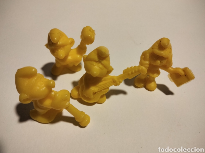 Figuras de goma y PVC: Lote figuras Dunkin Pitufos Amarillo - Foto 2