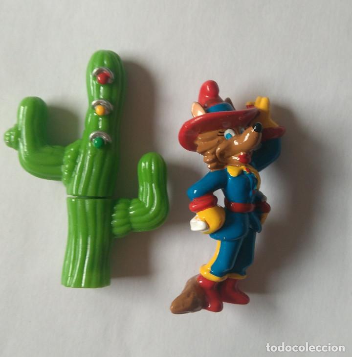 Figuras de Borracha e PVC: figura motocoyote moto coyote kinder mu&ntilde;eco miniatura