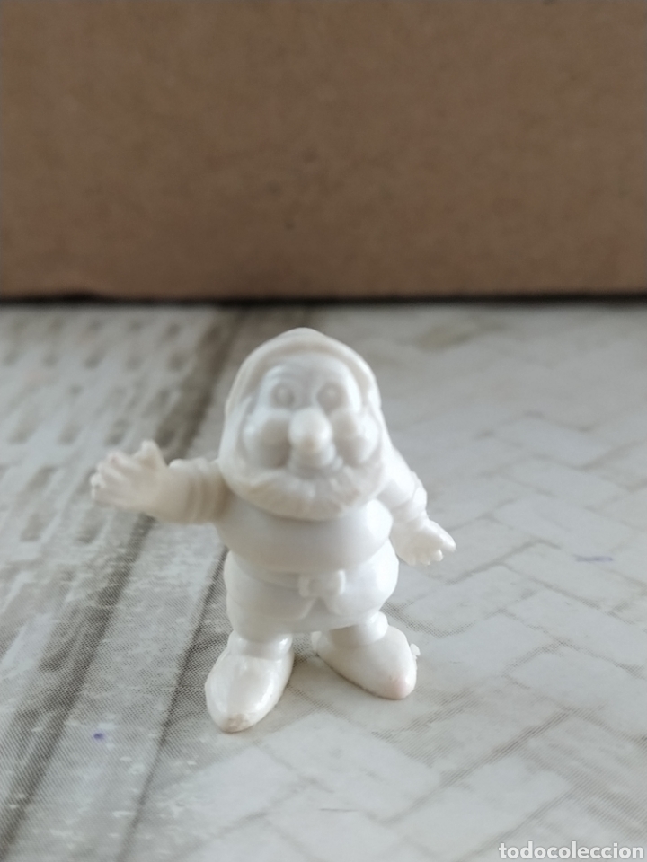 Figuras de goma y PVC: Figura Dunkin Enanito - Foto 1
